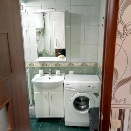 Flower In The Center Of Apartment Odesa